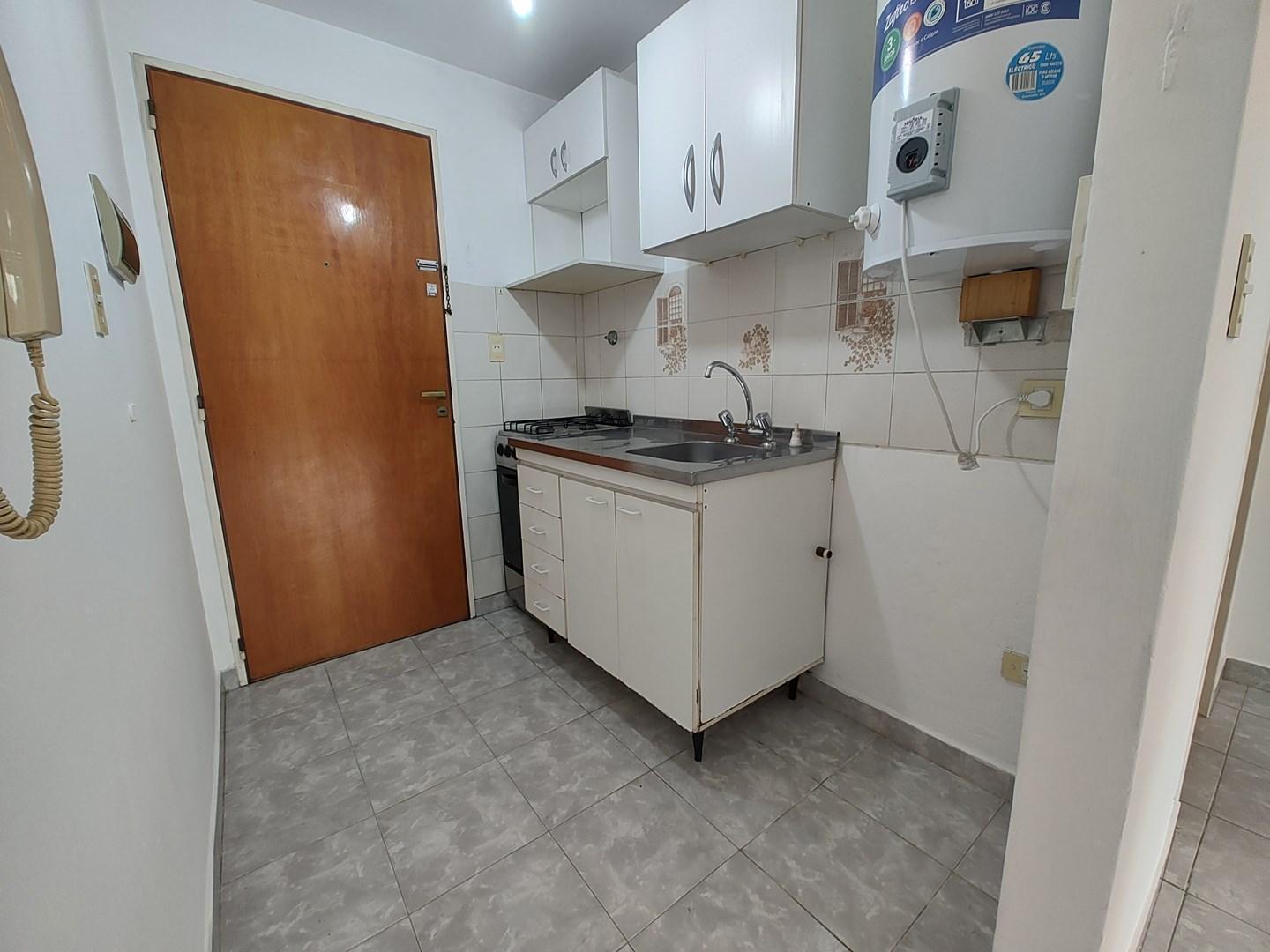 Foto de DEPTO 1 AMBIENTE IMPECABLE - VIVIENDA O PROFESIONAL - INMEJORABLE, imagen 4
