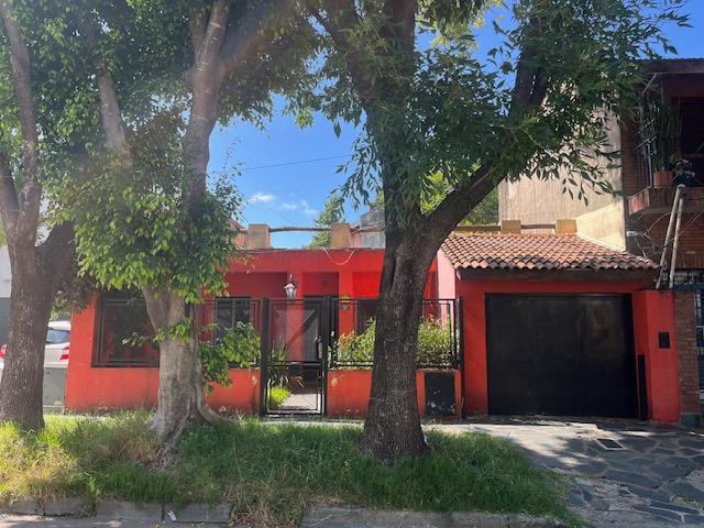 OPORTUNIDAD!!!. Casa en Venta en Beccar ideal para ampliar/refaccionar