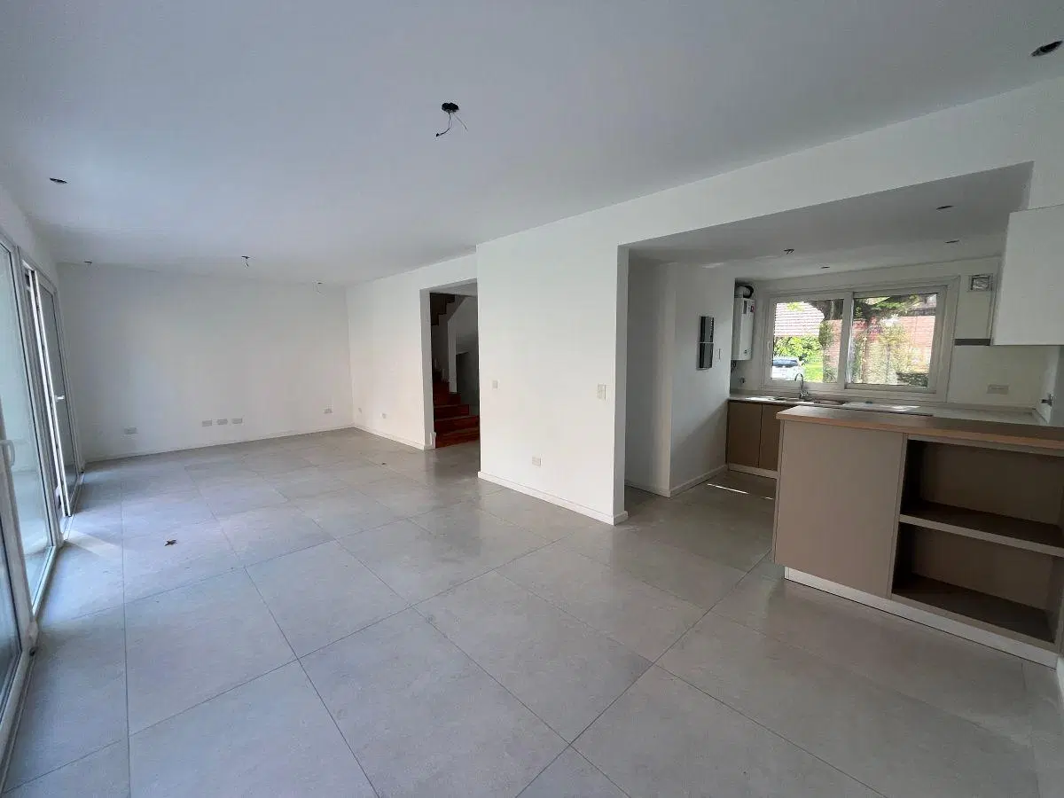 Moderna casa en complejo cerrado en Lomas de San Isidro de 3/4 dormitorios 3