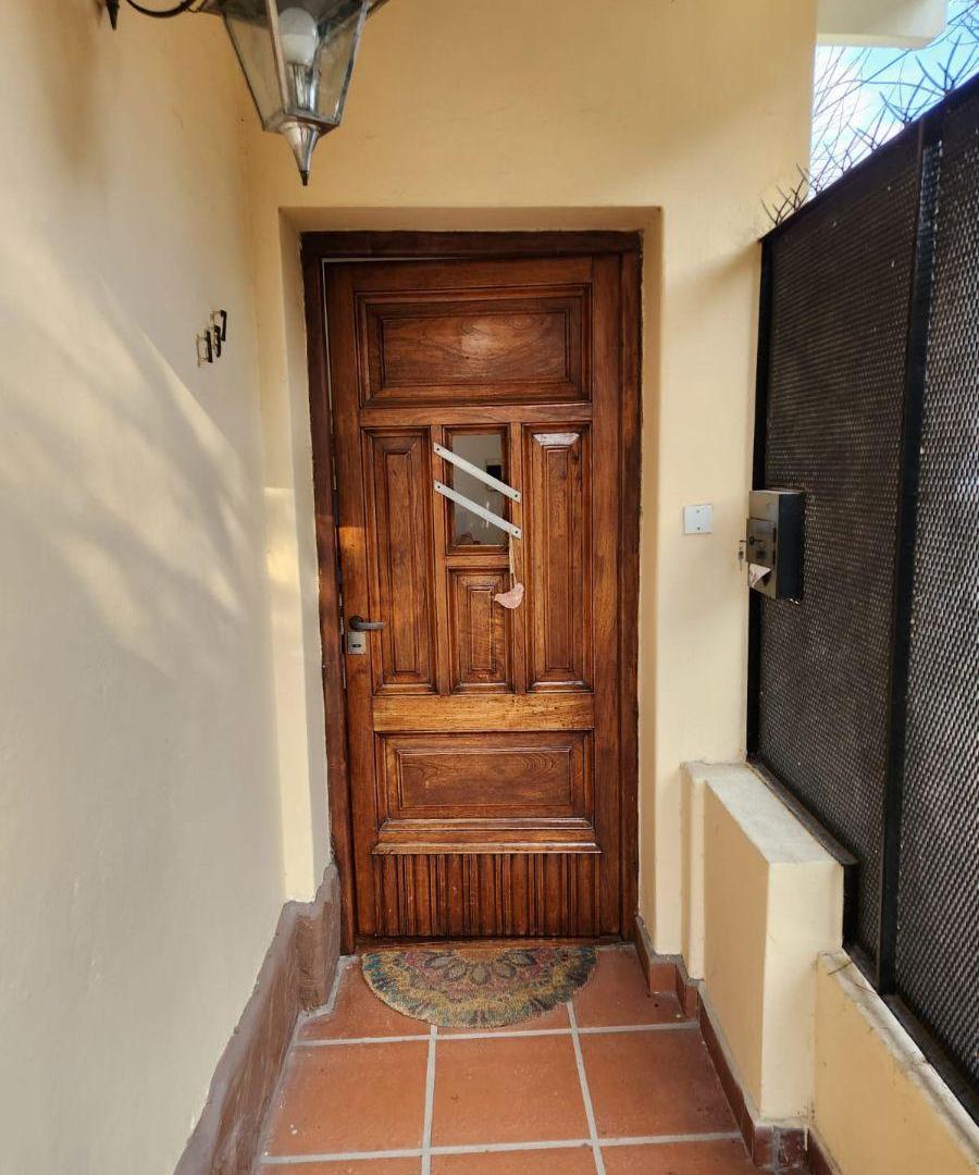 Foto de Excelente Chalet de 2 dormitorios en alquiler en la mejor zona de Beccar, imagen 1