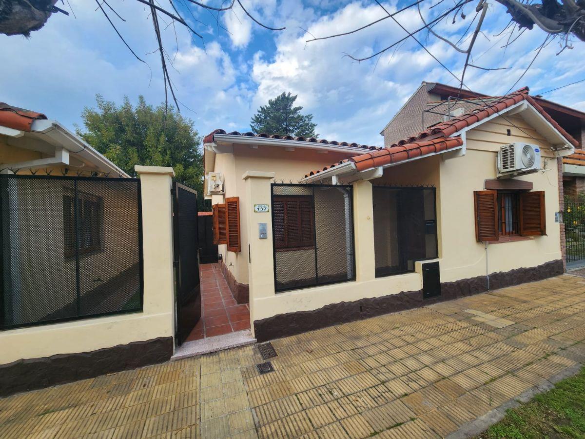Foto de Excelente Chalet de 2 dormitorios en alquiler en la mejor zona de Beccar, imagen 3