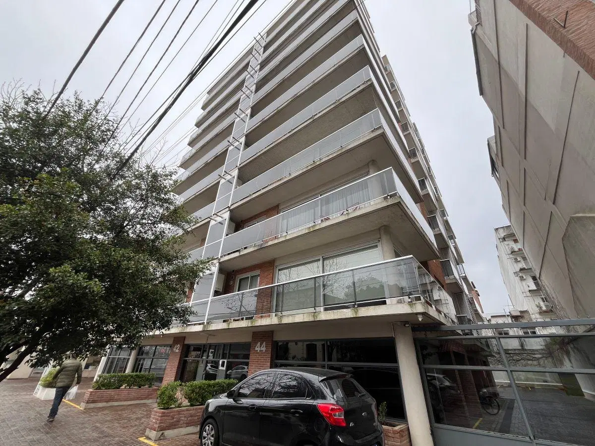Moderno 3 ambientes en alquiler amoblado en el centro de Martínez 4
