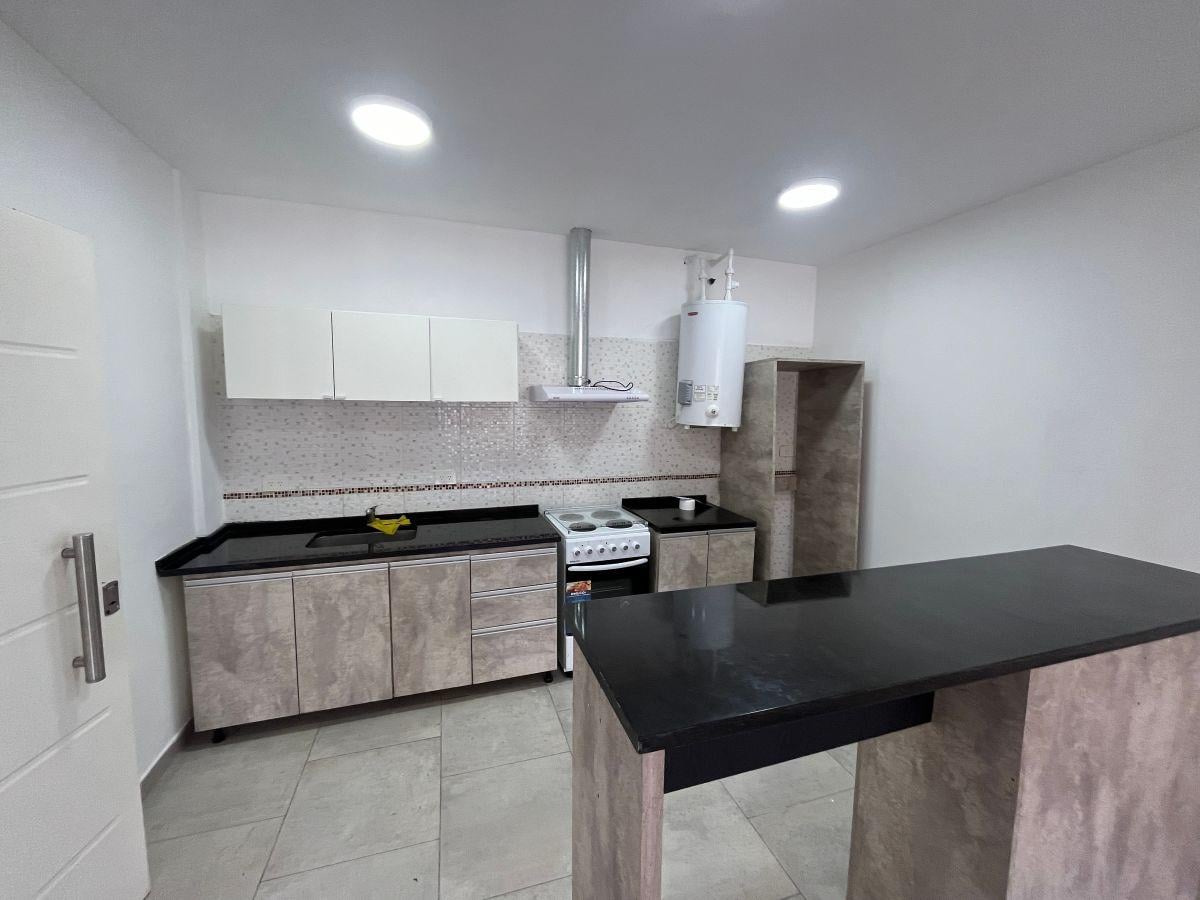 Foto de Excelente ph en alquiler de 3 ambientes con terraza privada!, imagen 1