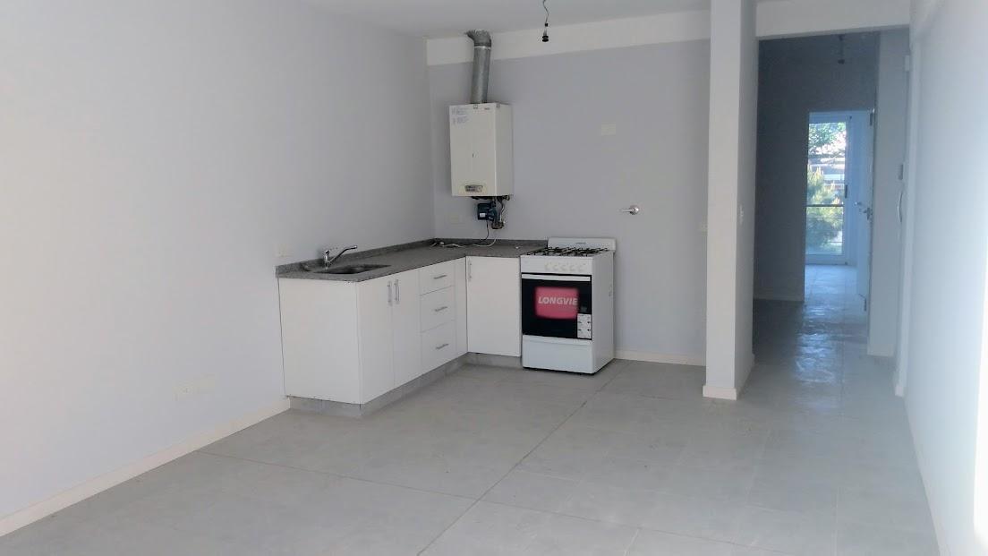 Venta - Dpto. 2 Amb. en San Fernando, Balcón y Cochera 2