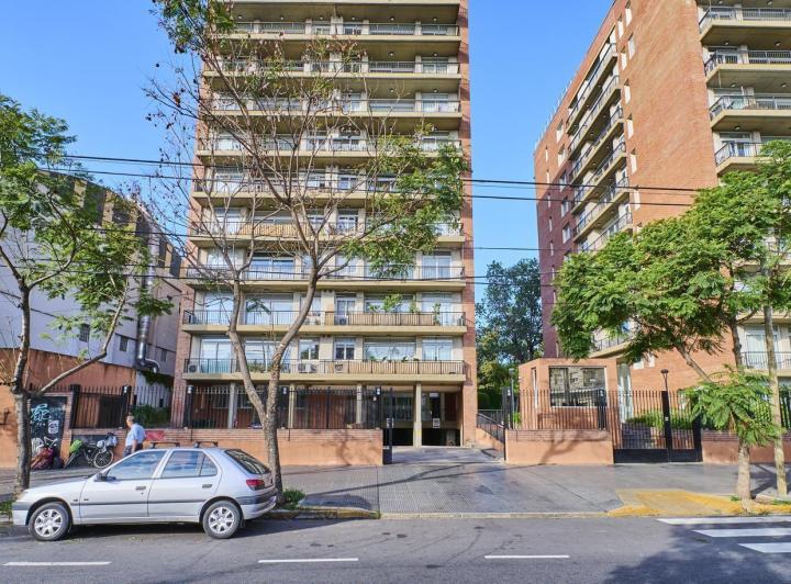 ALQUILER - Dpto. 3 Amb. en Beccar, Piso Alto en torre, 2 Cocheras y SUM 2