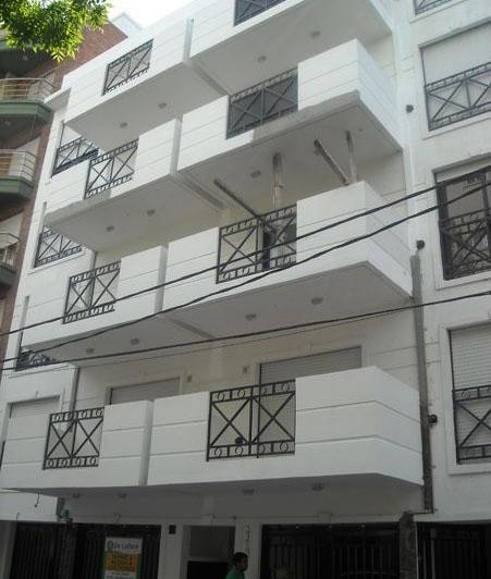 Alquiler - Departamento 2 ambientes en Victoria con balcón y cochera cubierta 1
