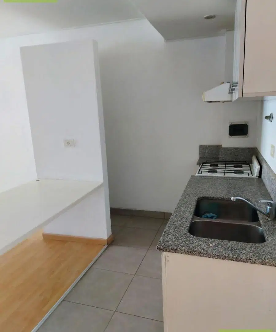 Venta - Departamento 2 ambientes en Victoria con balcón y cochera 2