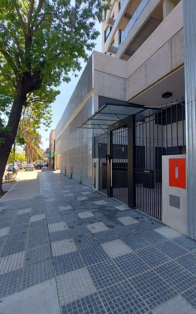 Alquiler - Dpto. 2 ambientes en San Isidro con balcón pileta cochera excelente ubicación 3