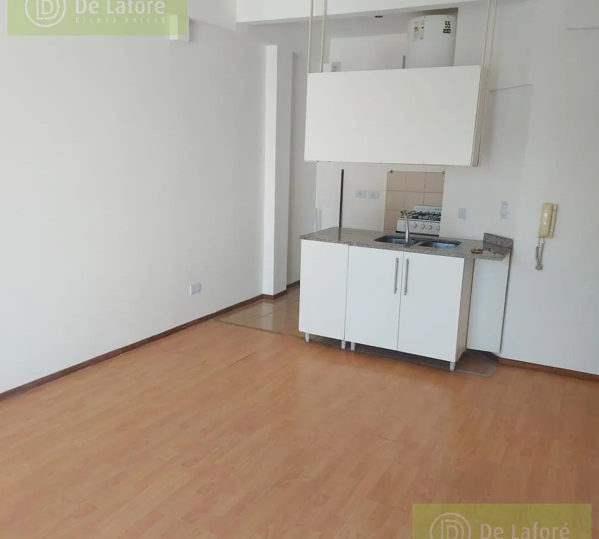 Alquiler - Departamento 2 ambientes con balcón y cochera descubierta en San Fernando 5