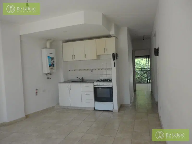 Alquiler - Departamento 2 ambientes en Victoria con balcón y cochera cubierta 5