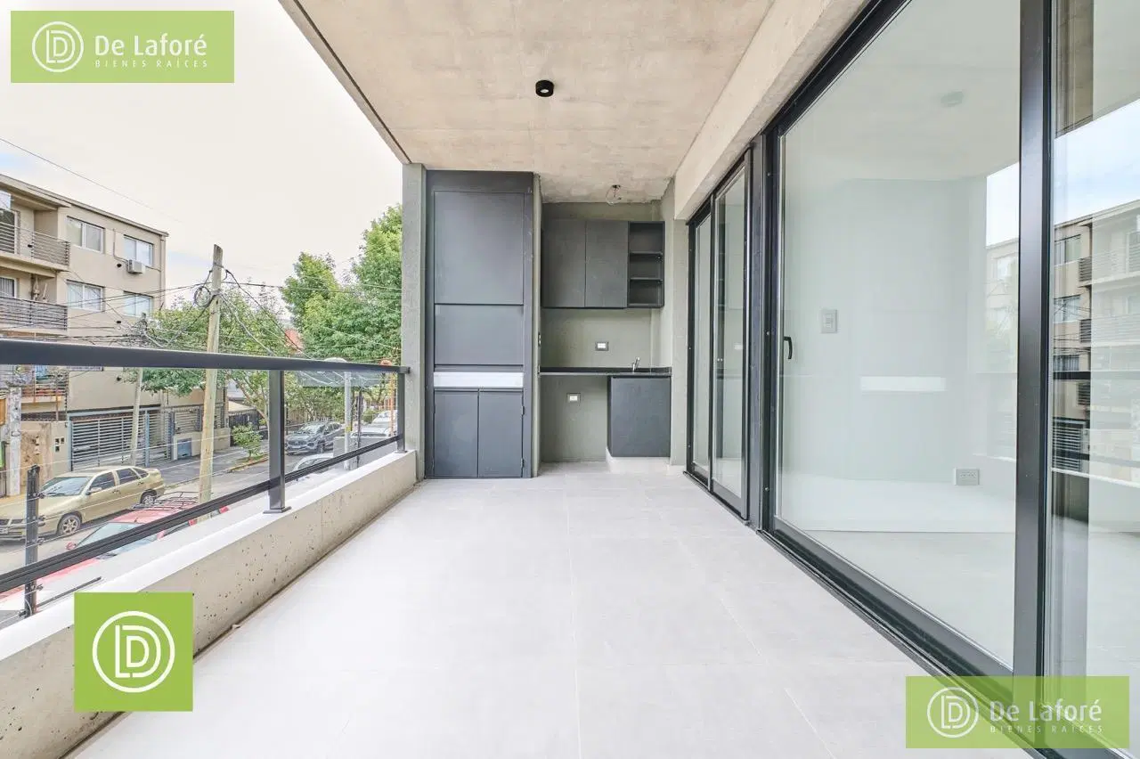 VENTA - Departamento 3 ambientes en Beccar A ESTRENARcon balcón y parrilla 2