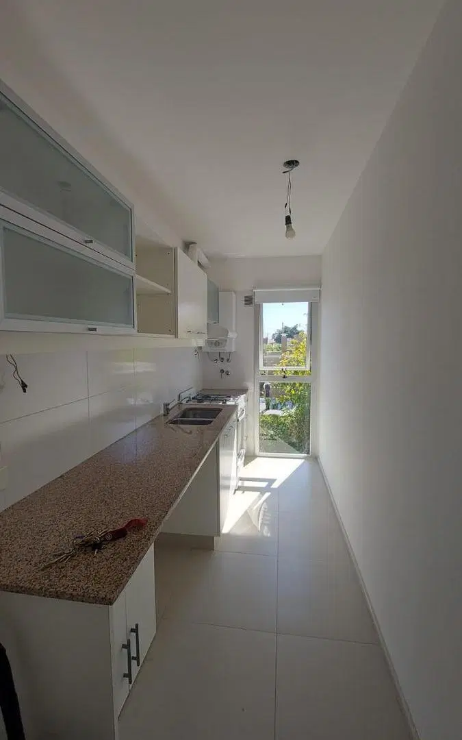 ALQUILER - Departamento 3 ambientes en Martínez a metros de Av. Santa Fe, cochera y baulera 8