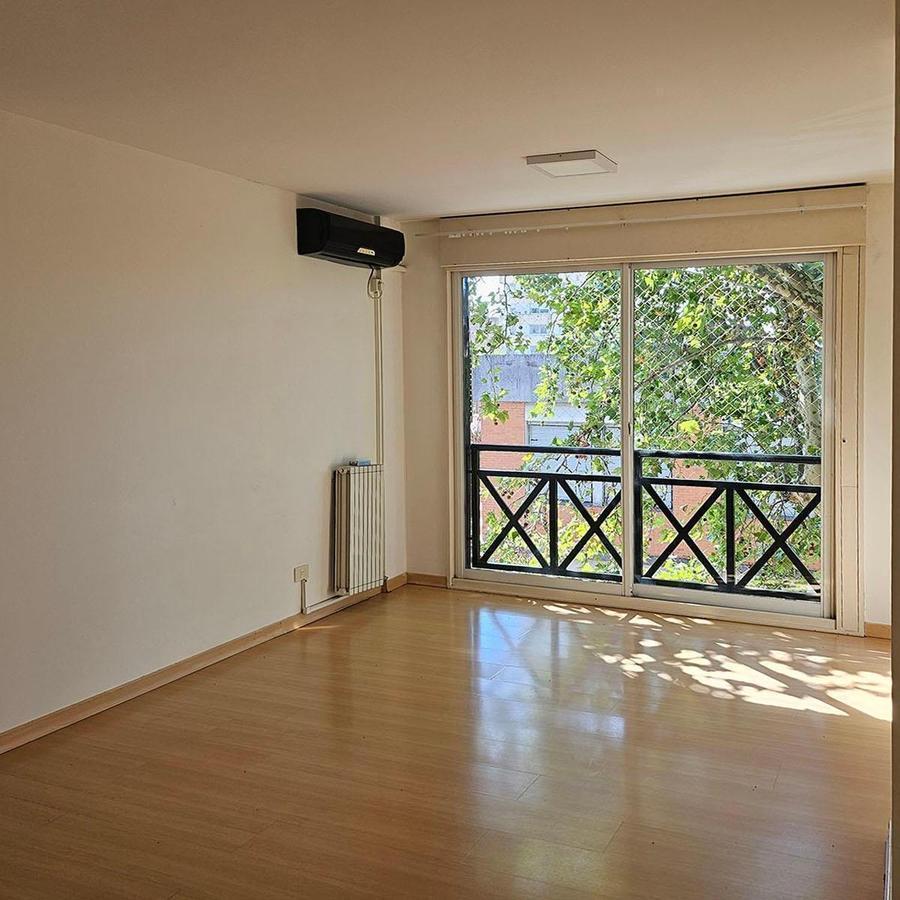 Foto de ALQUILER - Departamento de 3 ambientes en San Isidro, con balcón, imagen 2