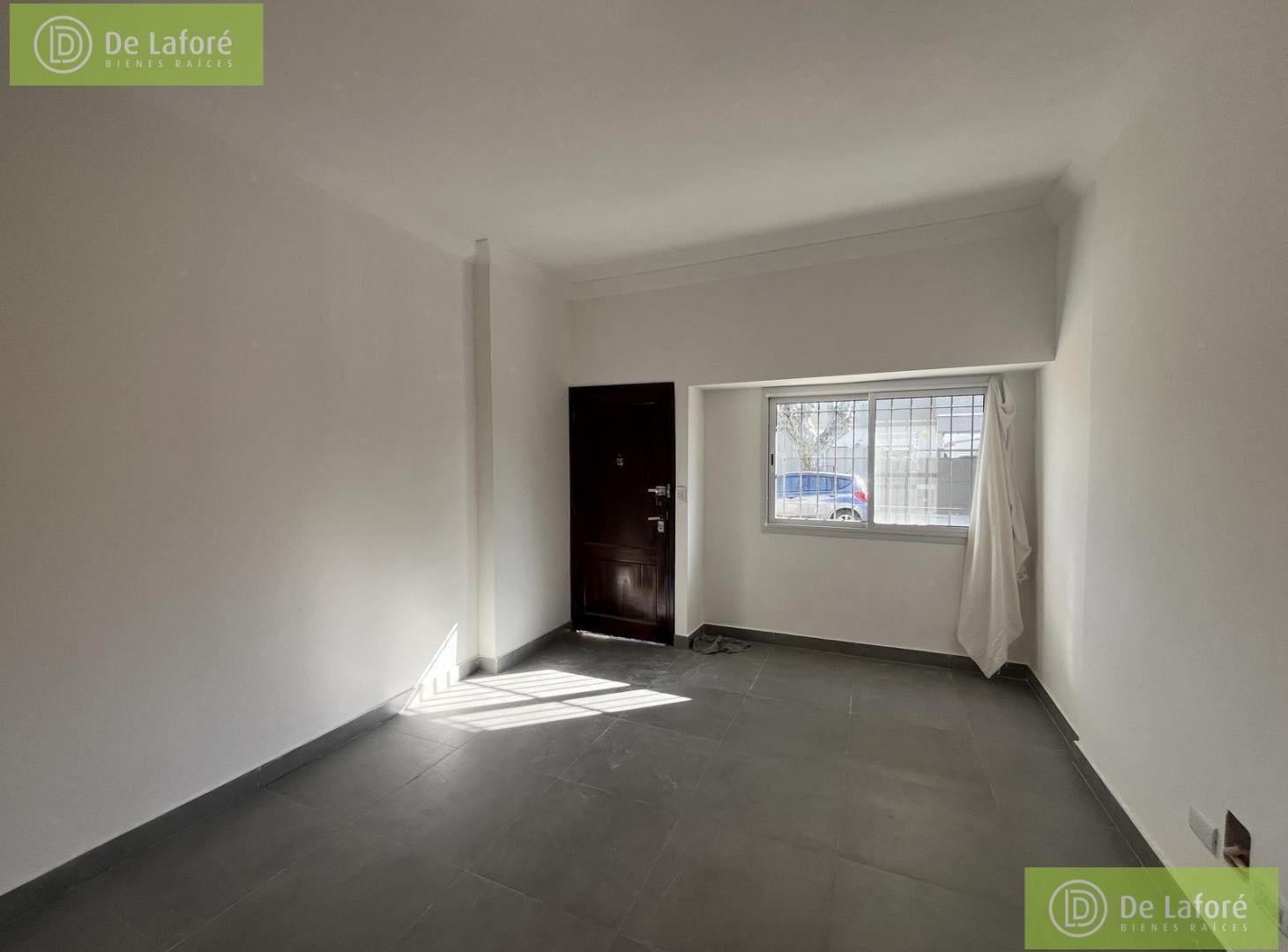 Foto de VENTA - Casa 4 amb. reciclada a nuevo en San Isidro, apto crédito, 2, imagen 2