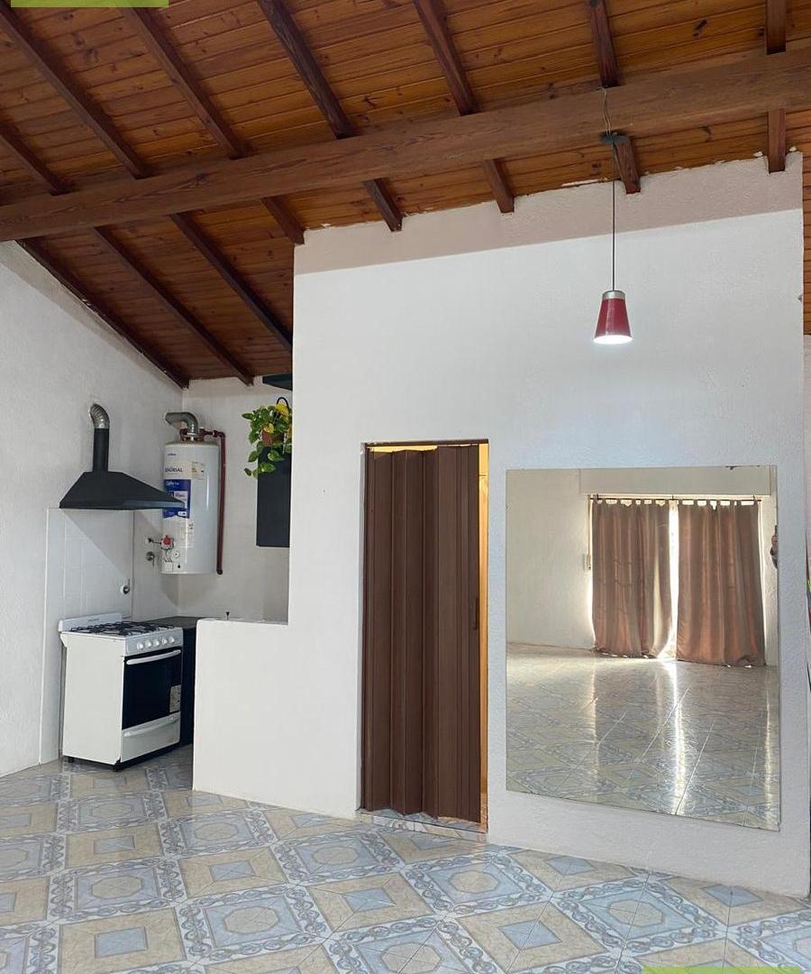 Foto de VENTA - 2 locales con baño y monoambiente en lote de 9 x 25 con jardín, imagen 5