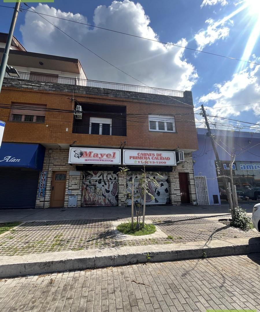 Foto de VENTA EN BLOCK - Dpto. con terraza, galpón de 126 m2 con oficina, doble, imagen 3