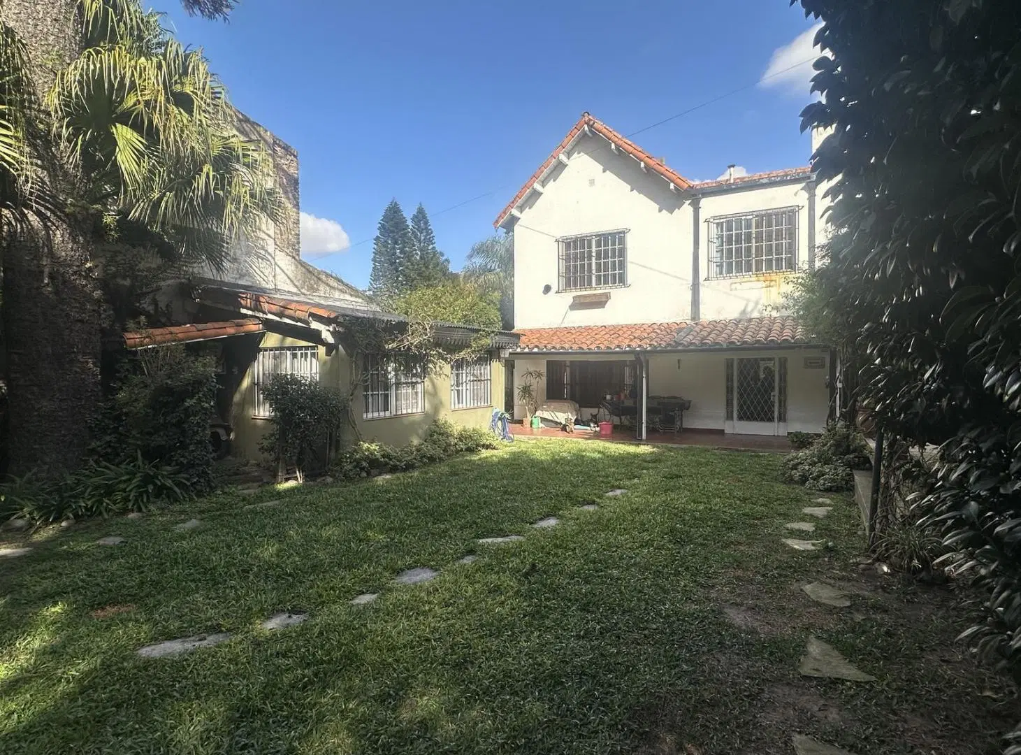 Venta Casa sobre Av. Libertador Beccar 1