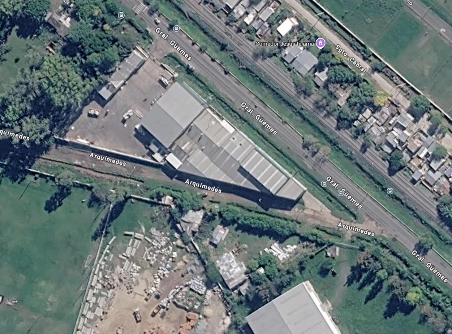 Depósito sobre Ruta 9 Vieja Escobar