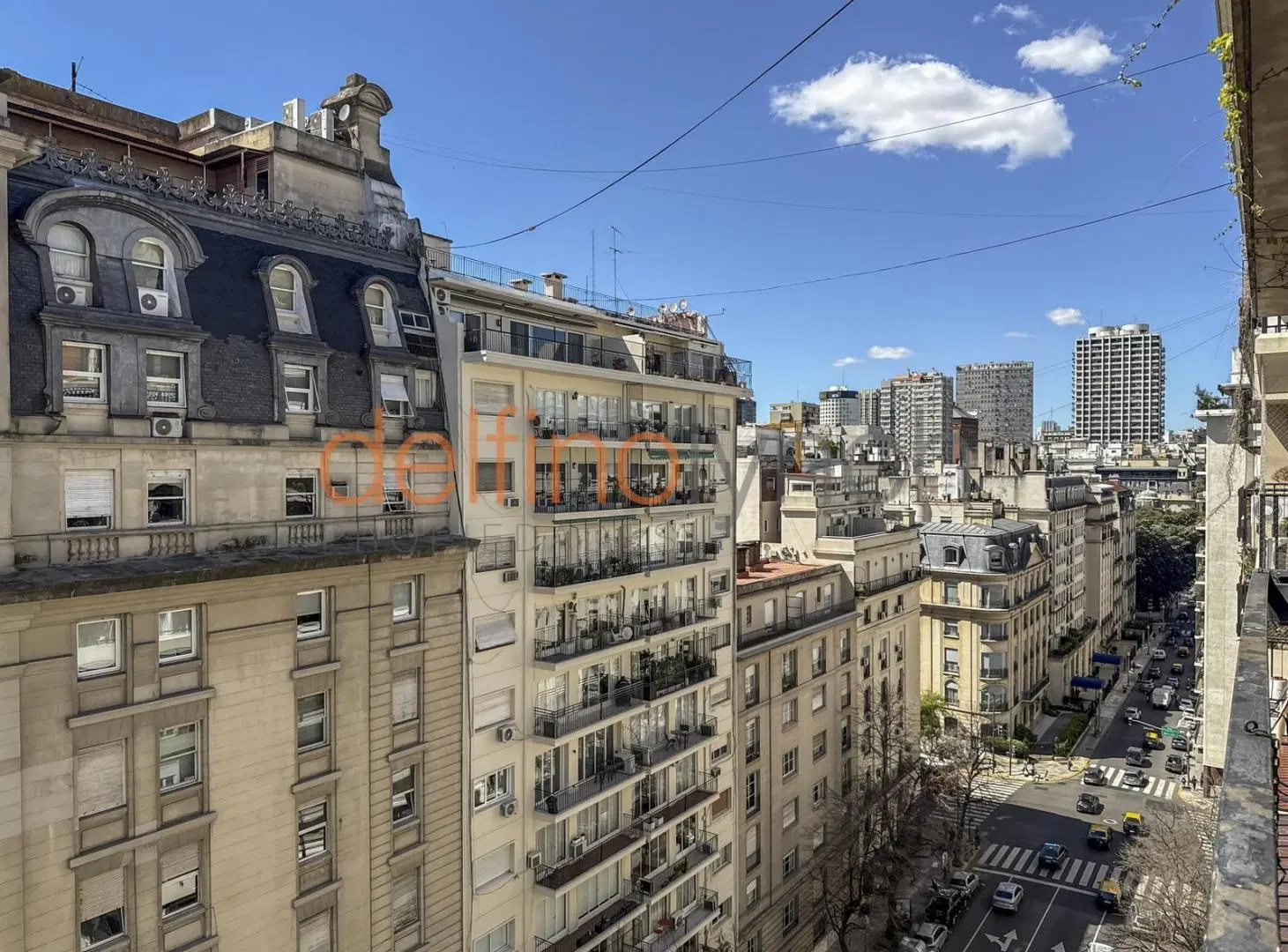 Excelente oportunidad en Av Alvear -Recoleta- en venta, piso alto con cochera 3