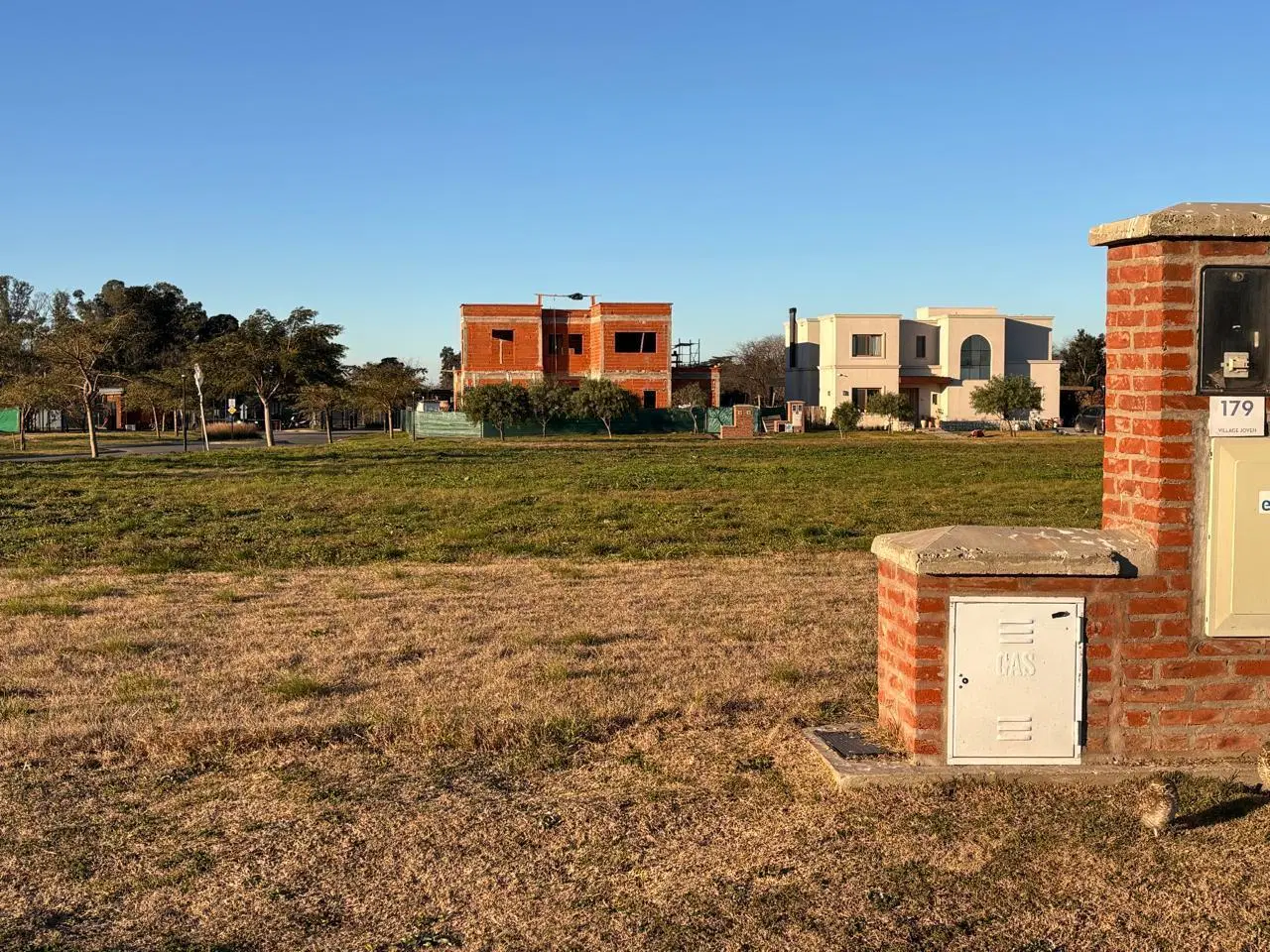 Terreno en Venta en el Barrio Privado Village Joven, Bella Vista. 4