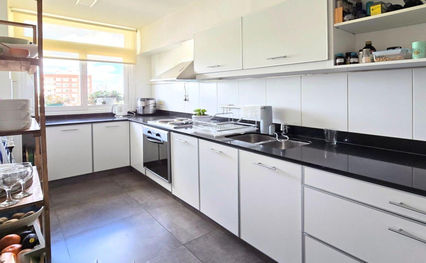 Foto de Departamento en Venta en Beccar - Piso alto, imagen 2