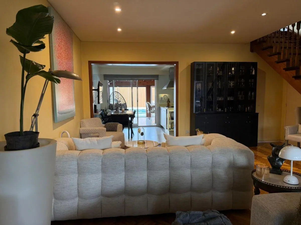Olivos Venta. Casa 5 amb. c/ jardín y piscina 3