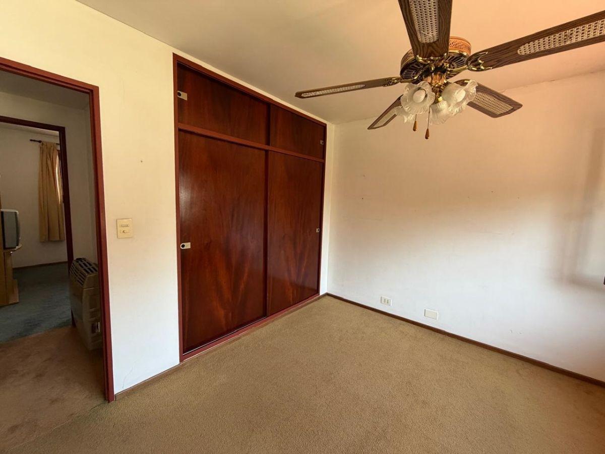 Foto de CASA 5 AMB, 25mts de fondo, garage/cochera (5 autos), muy cerca de Av y, imagen 5