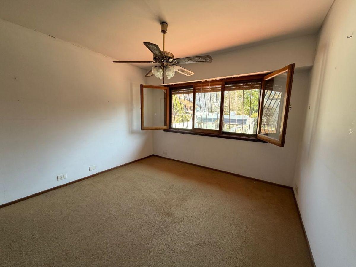 Foto de CASA 5 AMB, 25mts de fondo, garage/cochera (5 autos), muy cerca de Av y, imagen 3