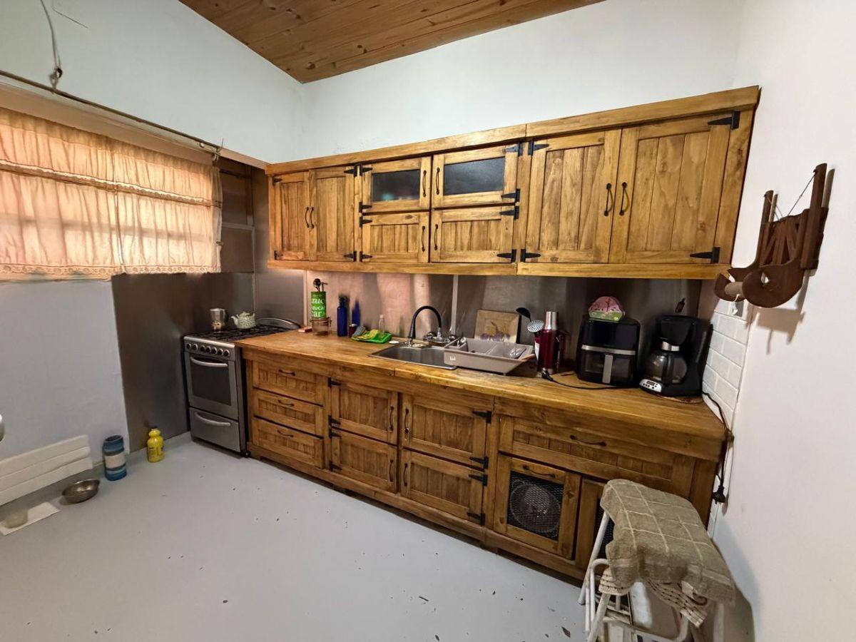 Foto de Casa S/ Avenida zona comercial, imagen 2