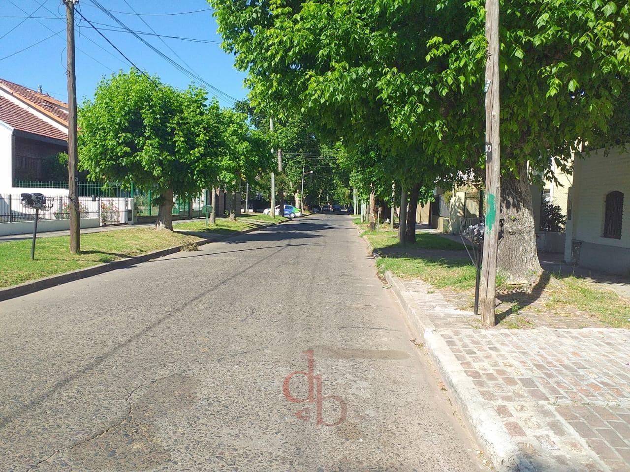 Casa en Jose Marmol zona sur Oportunidad! Cercano a Estación de Mármol y Adrogué