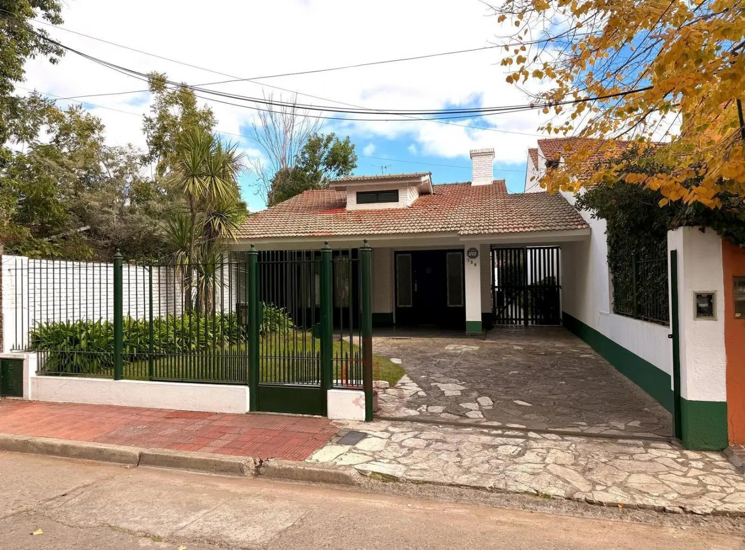 Casa en venta en Adrogué en inmejorable ubicación 5