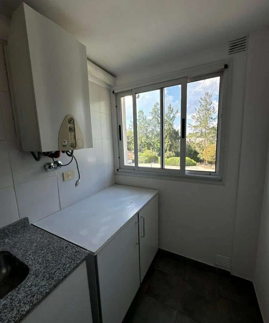 Departamento en Lagunas de Sta Barbara - Alquiler U$S 550.- 4