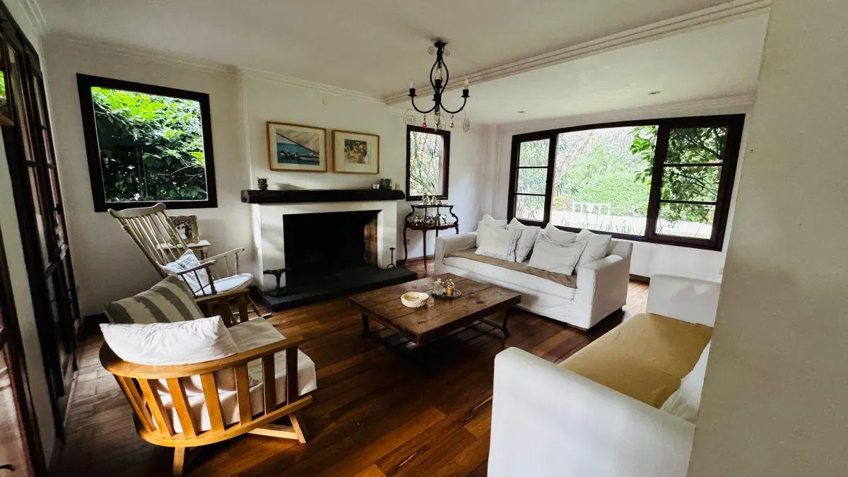 Casa en venta en el B° La Martinica de Pilar - 4 dormitorios - U$S 400.000 3