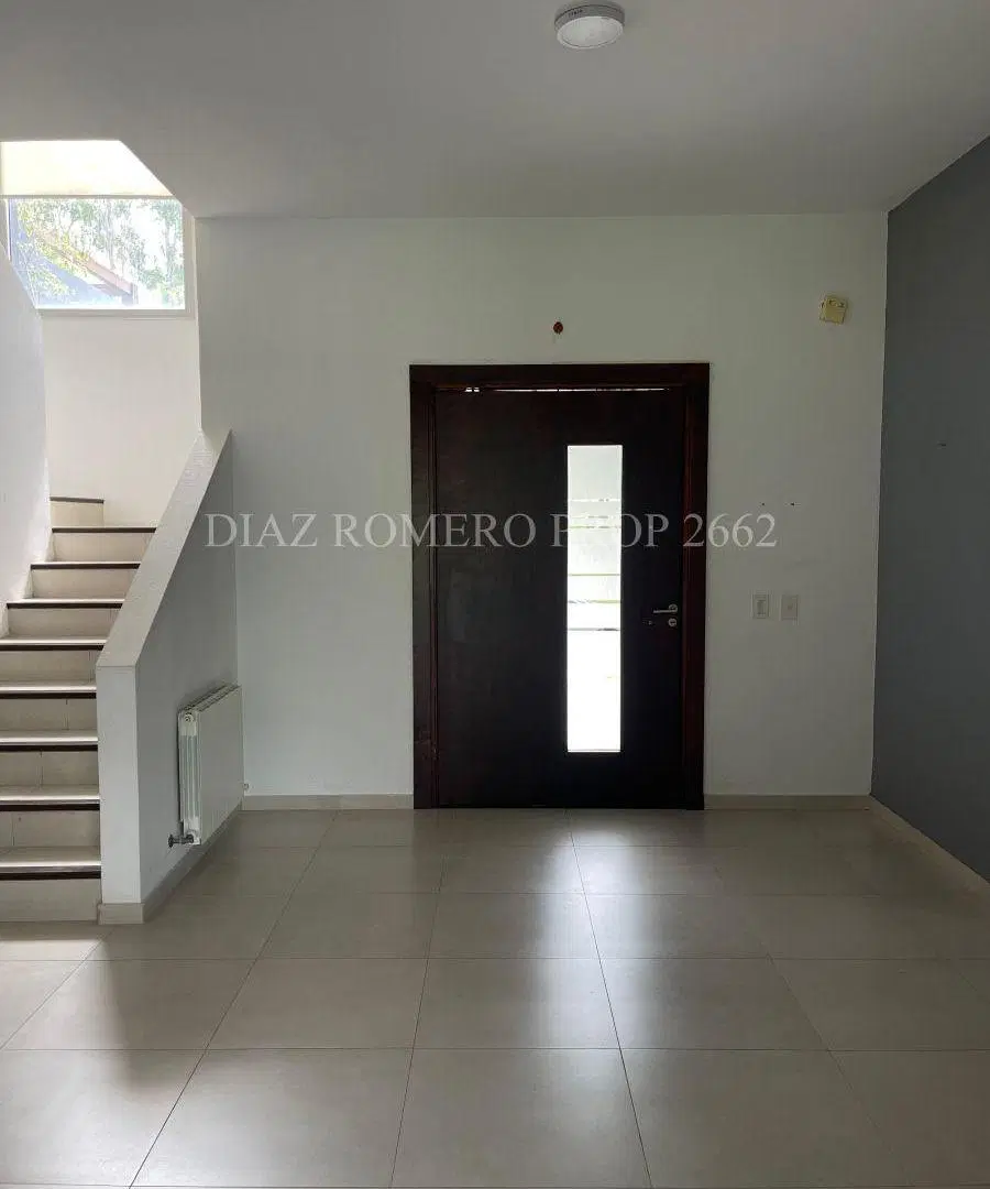Excelente casa de 4 dormitorios -. B° Sta Barbara - Alquiler U$S 3.700 2