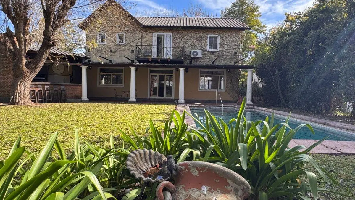 Santa María de Tigre - Casa de 3 dormitorios en Venta U$S 380.000 2