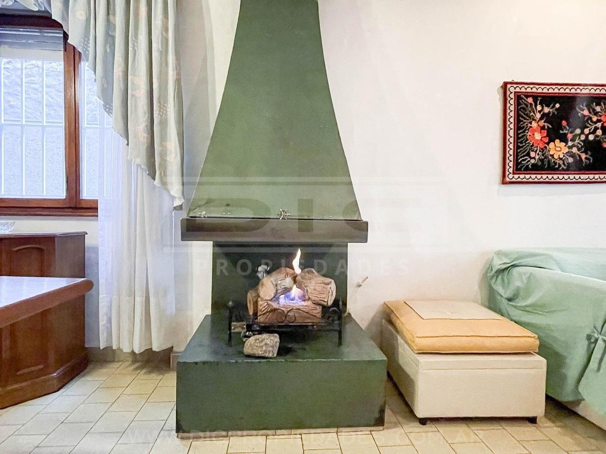 Casa 4 Dorm. Venta - Florida Mitre/este 1