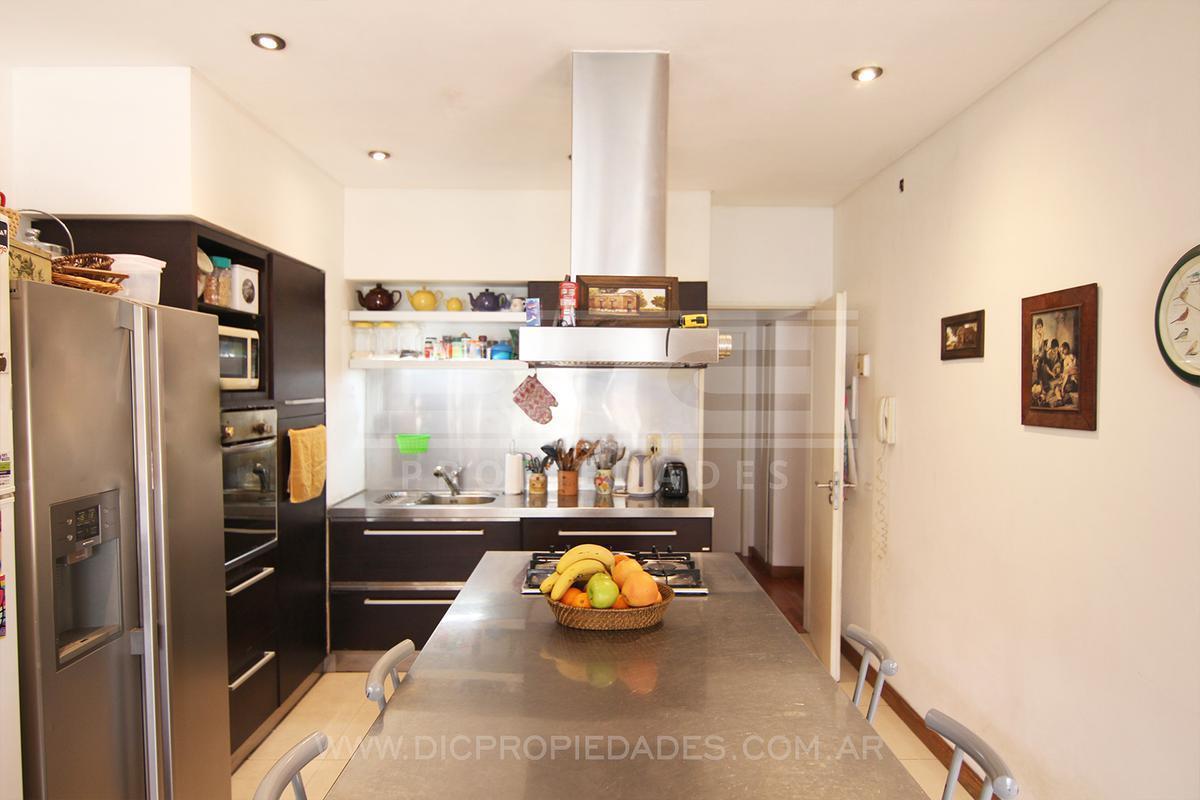 Casa 4 Dorm. Venta - Olivos 2