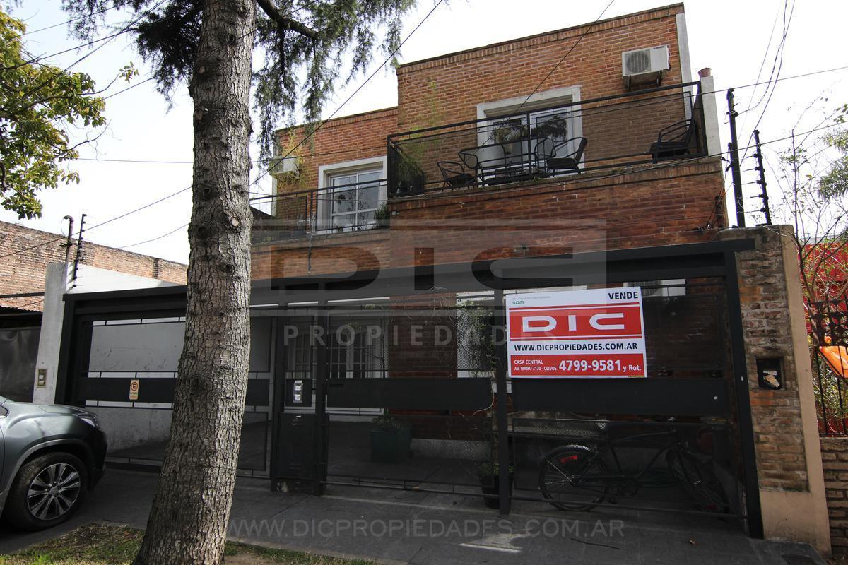 Casa 4 Dorm. Venta - Olivos 1