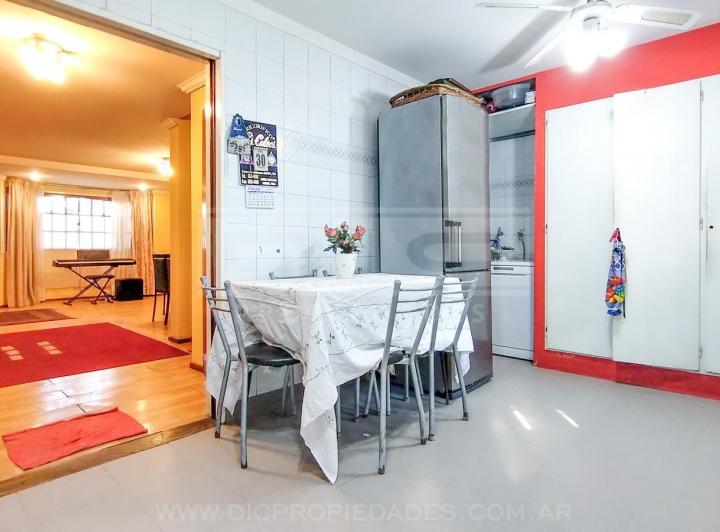 Casa 6 dormitorios Venta - V.Lopez-Maipu/ Río 5