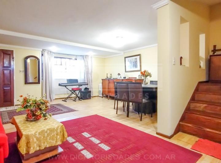 Casa 6 dormitorios Venta - V.Lopez-Maipu/ Río 1