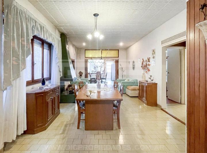 Casa 4 dormitorios Venta - Florida Mitre/Este 2