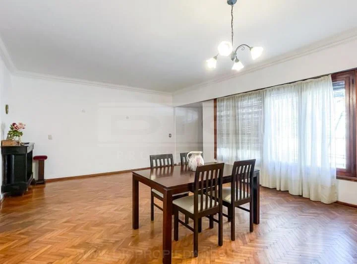 Chalet 5 dormitorios Venta - Olivos-Maipu/Uzal 3