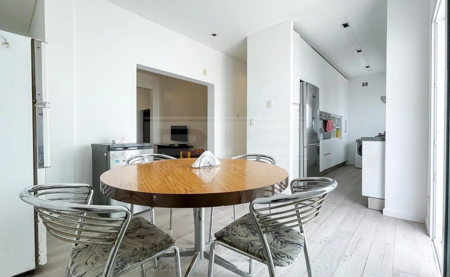 Casa 3 dormitorios Venta - La Lucila-Vias/Maipu 4