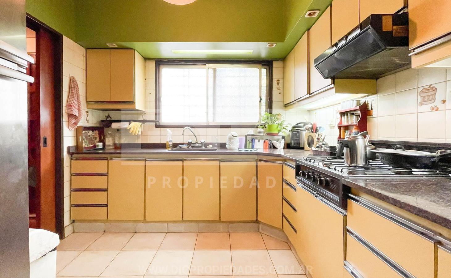 Foto de Chalet 4 dormitorios Venta - Olivos-Maipu/Uzal, imagen 4