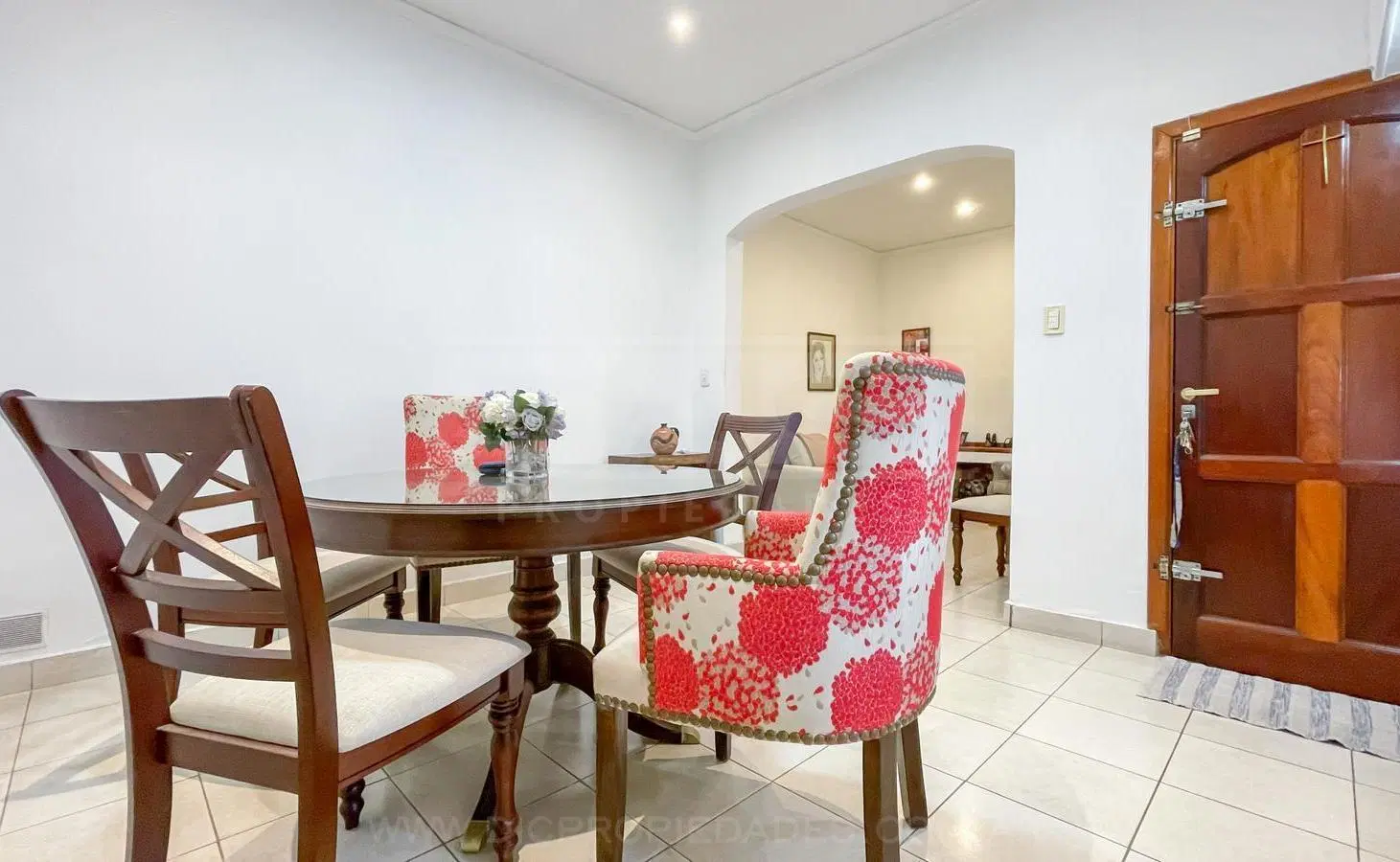Casa 4 dormitorios Venta - Florida Mitre/Este 5