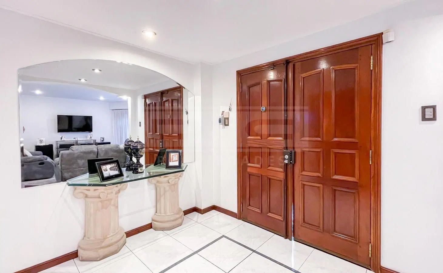 Chalet 4 dormitorios Venta - Munro 2