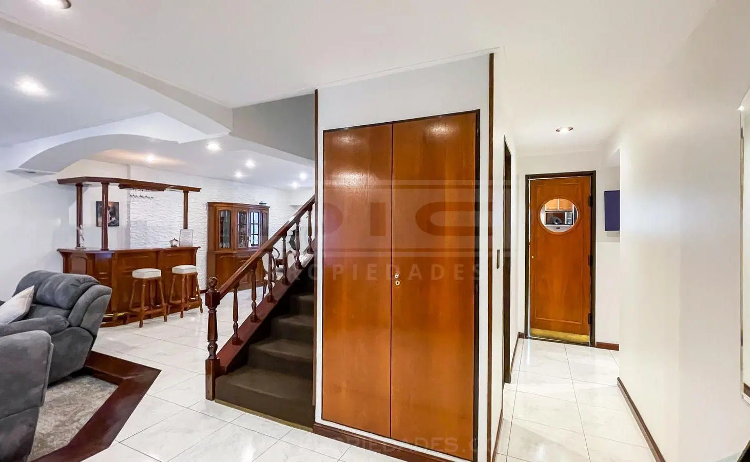 Chalet 4 dormitorios Venta - Munro 3