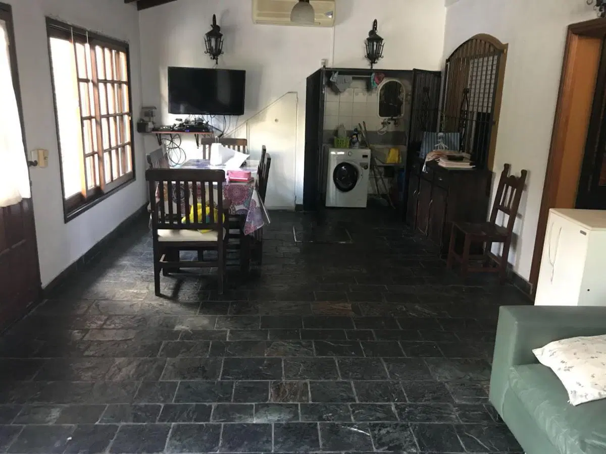 Chalet  6 Ambientes Venta - Munro 2