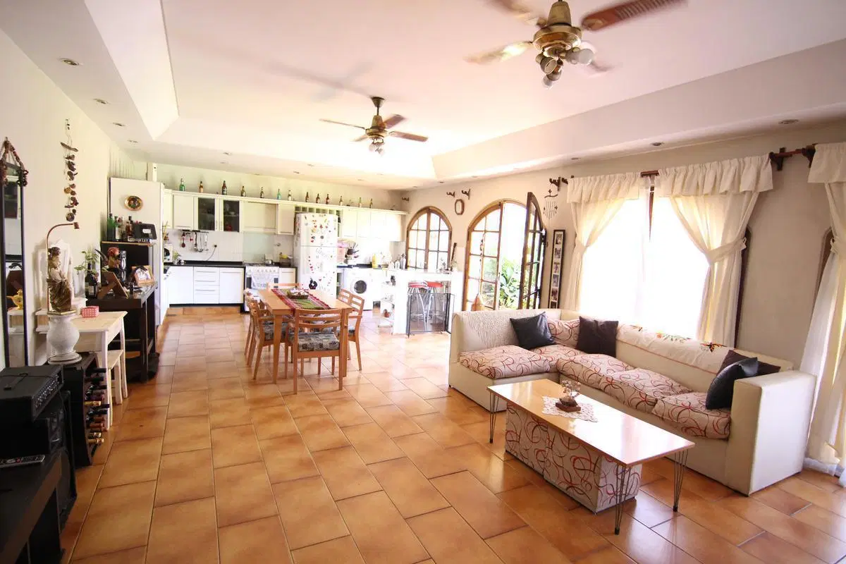 Chalet 4 dormitorios Venta - General San Martin 5
