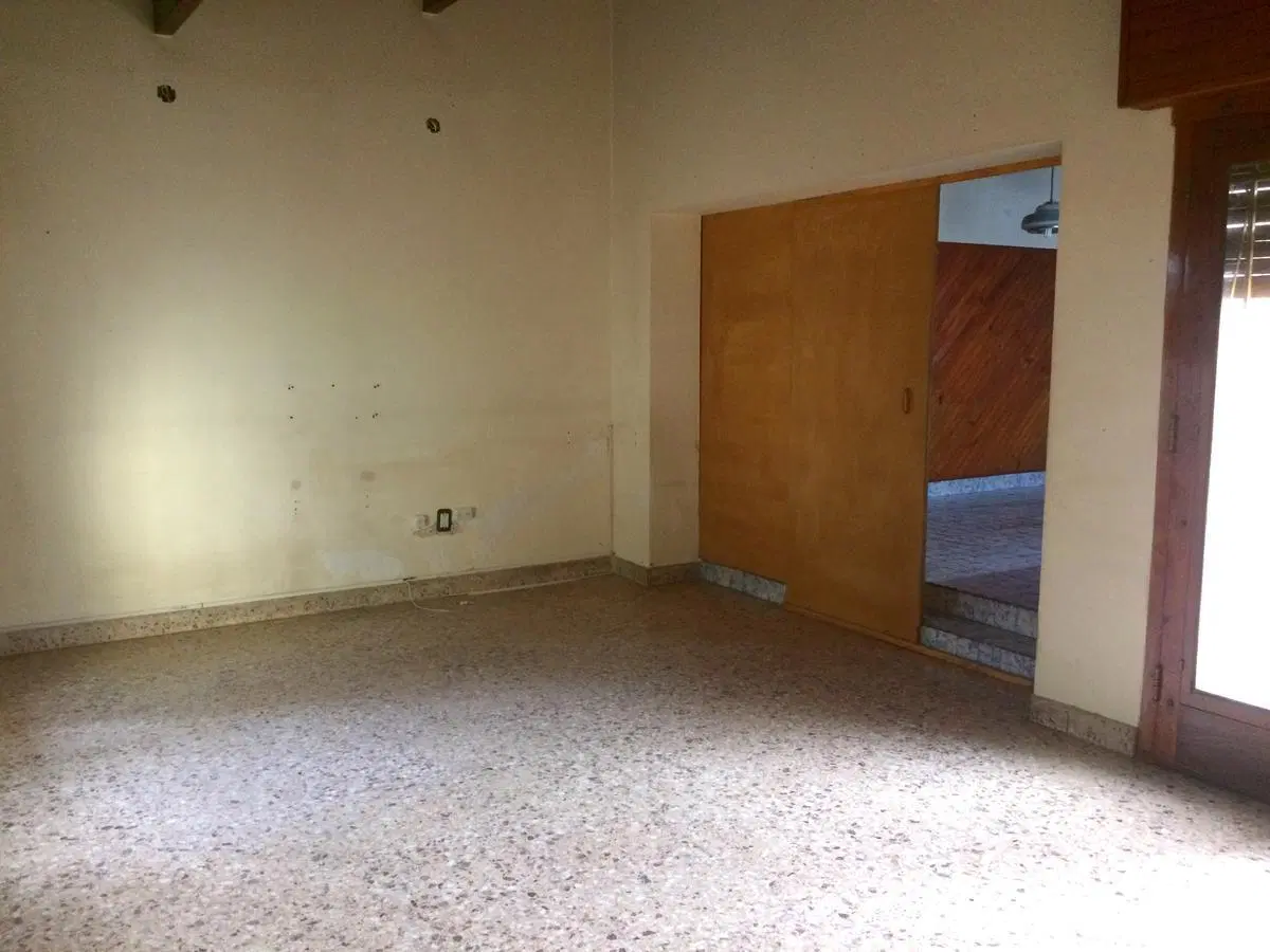 Casa 3 ambientes en 2 plantas sobre lote de 10 x 31- Villa Adelina 4